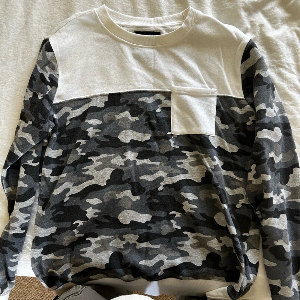 White/Grey/Black Camo Sweatshirt